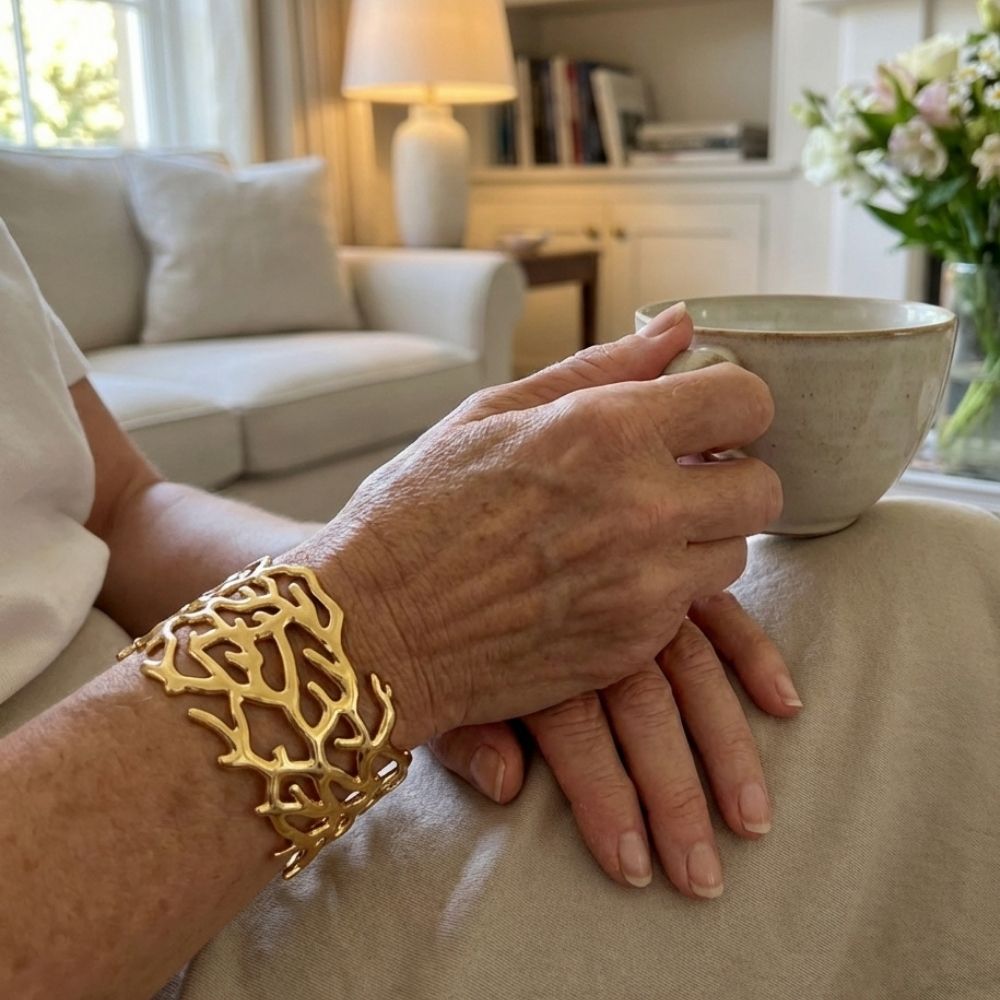 Vintage Golden Floral Hollow Bracelet