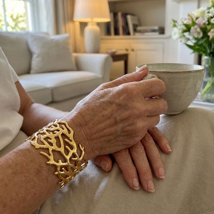 Vintage Golden Floral Hollow Bracelet