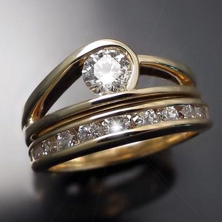 Vintage Elegant Zirconia Gold Ring-Lydieannejewelry
